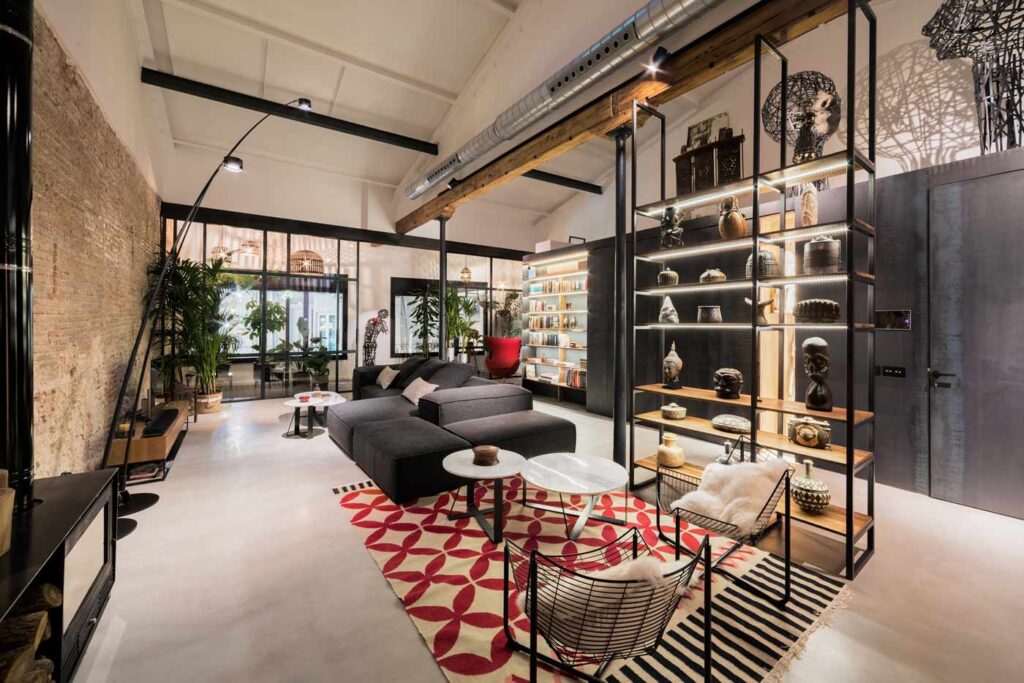 Saló de la Casa Galeria d’Art de l’escultor Juanma Noguera Salón de la Casa Galería de Arte del escultor Juanma Noguera