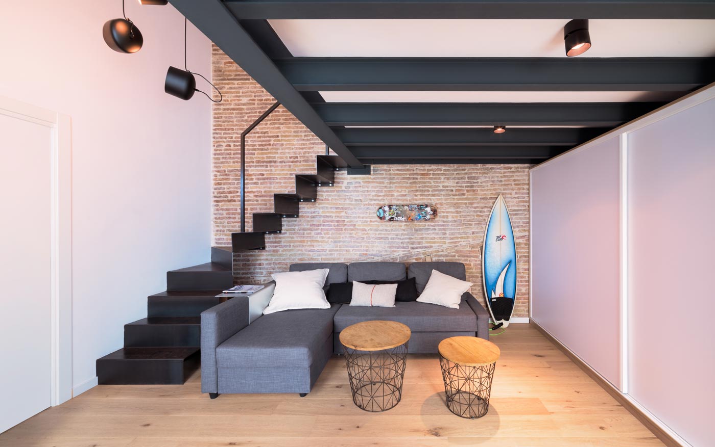 Sala de estar para niños de la Casa Galería de Arte del escultor Juanma Noguera Sala de estar para niños de la Casa Galería de Arte del escultor Juanma Noguera